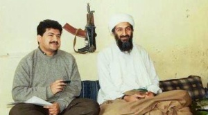  "Hablaba como una persona comprometida y sin miedo": Hamid Mir, el periodista que entrevistó 3 veces a Osama bin Laden