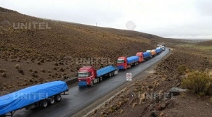 Chile inmoviliza 2.000 camiones y dice que un centenar de choferes tienen coronavirus