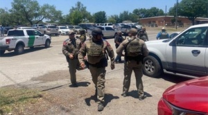 Tiroteo en Texas deja al menos 14 niños y un maestro muertos