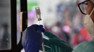 Alcaldía de La Paz prepara vacunación masiva para el “Día V”, este jueves
