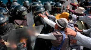 Gobierno anuncia diálogo y conflicto en Adepcoca por mercado paralelo continúa