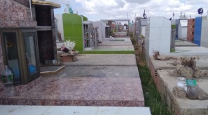 El Alto: Unos 2.400 cuerpos de 3 cementerios corren el riesgo de ser exhumados y pasar a fosa común