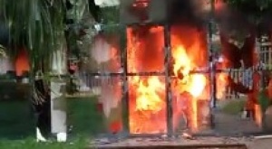 Tras detención de Camacho, desconocidos incendian la Fiscalía y se bloquean rotondas