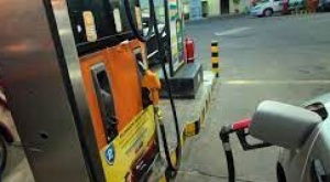 Ministro de Hidrocarburos asegura que “el abastecimiento de combustibles es normal”