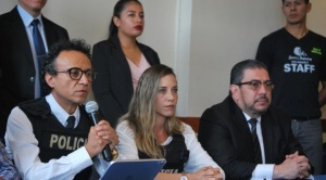 La investigación del asesinato de Villavicencio recibe apoyo internacional mientras Zurita busca reemplazarlo