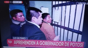 Aprehenden al gobernador de Potosí, Jhonny Mamani y lo trasladan a celdas de la FELCC en La Paz
