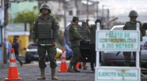 Ecuador busca recuperar la tranquilidad en las urnas este domingo