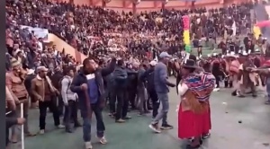 La violencia se apoderó del congreso de la CSUTCB en El Alto por segundo día consecutivo