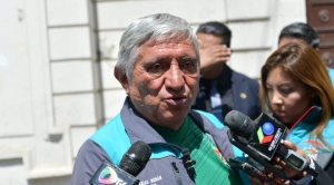 Tras críticas, Alcalde de La Paz se disculpa por las gigantografías de bienvenida a la selección argentina