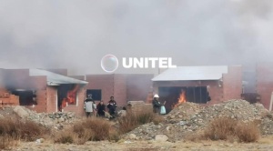 Reportan enfrentamientos entre vecinos y avasalladores en la zona Mercedario de El Alto