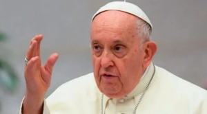 El papa quiere viajar a Argentina en la segunda mitad de 2024 y dice que en su país “la gente está sufriendo”