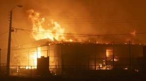Gran incendio forestal obliga a evacuar comunas en Valparaíso y Viña del Mar