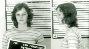 Patricia Hearst, a 50 años del secuestro que convirtió en guerrillera a una joven rica