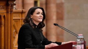 Dimite presidenta de Hungría, Katalin Novak, por un controversial indulto