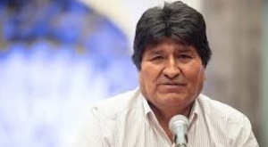 Evo anuncia que seguirá denunciando "el golpe” en Perú pese a prohibición de ingreso
