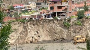 Hay desesperación en vecinos de Irpavi y Caliri, piden ayuda ante el desplome de sus viviendas 1