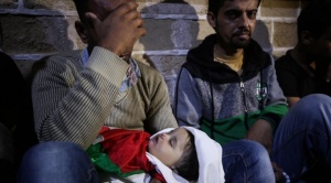 Otros 19 palestinos que esperaban alimentos mueren debido a ataque Israelí contra civiles 