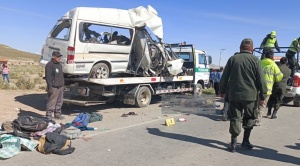 Trágico accidente en la vía de Oruro a Potosí deja al menos 13 muertos