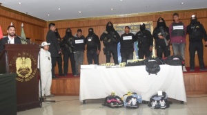 Capturan a 4 venezolanos de la banda criminal Tren de Aragua en Oruro, llevaban armas y munición militar