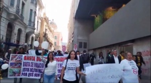 Víctimas de “denuncias falsas” marchan y piden modificar la Ley 348