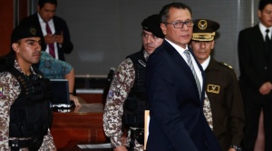 Exvicepresidente ecuatoriano sale del hospital y vuelve a cárcel de máxima seguridad 