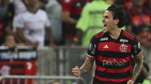 Flamengo logra su primer triunfo y lidera el grupo de Bolívar