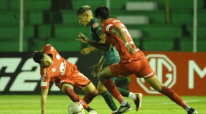 Tomayapo pierde de local en el regreso del fútbol internacional a Santa Cruz