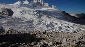 Chachacomani, el pico paceño pierde 17 metros de espesor de nieve en cuatro años 1