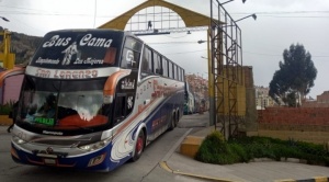 Salidas de buses de La Paz a Cochabamba y Oruro son normales, en Caracollo hay ruta alterna 1