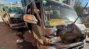 Choque múltiple entre 5 vehículos deja 17 heridos en la zona Sur de La Paz