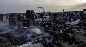 Netanyahu califica de “trágico error” ataque israelí que mató quemados a 50 civiles de un campo de refugiados