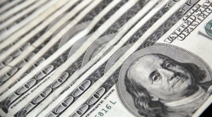Exdirector del BCB y analista rechazan   que créditos externos traerán “cierta  normalidad” a la falta de dólares