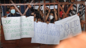 Mitin de reclusos de La Paz y Cochabamba, piden a la Asamblea aprobación de la ley del indulto