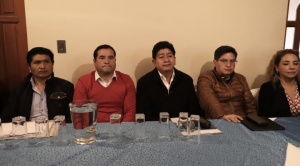 Gobierno y Cámara Boliviana de Transporte instalan mesa técnica para evitar bloqueo de caminos el lunes