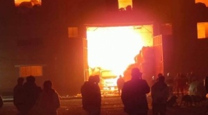 Durante la celebración de San Juan, en El Alto se registran dos incendios de magnitud