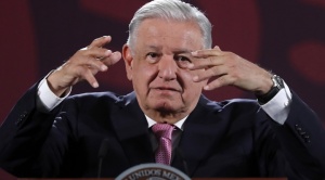 López Obrador afirma que el presidente de Bolivia "respondió muy bien" al intento de golpe