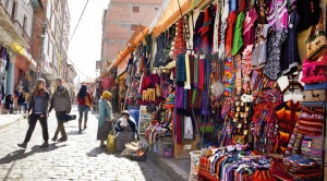 Los paisajes, los colores y la cultura seducen a los turistas que visitan La Paz 1