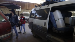 Incautan 129 vehículos por contrabando de combustible y la ANH supone que se va al trópico de Cochabamba