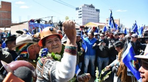 Evo Morales llega al lugar del acto realizado en el distrito 8. Foto: APG 1
