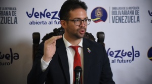 Embajador de Venezuela César Trompiz reacciona a la denuncia de represión y califica a ex presidentes de “payasos políticos” 1