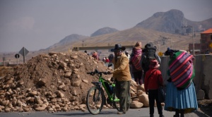 ABC reporta cinco puntos de bloqueo en rutas del altiplano paceño 1