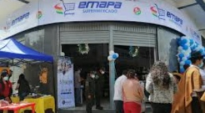 En Emapa La Paz, el arroz se agota rápido por la alta demanda; la gente madruga para comprarlo 1