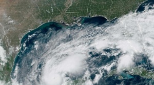 El monstruoso huracán Milton amenaza al sureste de EE.UU  1