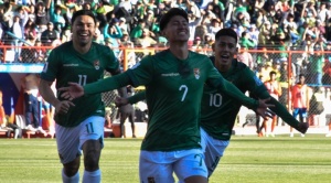 Bolivia tumba al último invicto y salta a los puestos de clasificación al Mundial  1