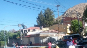 Choferes de Oruro ejecutan paro de 48 horas y bloquean vías en demanda de incremento de tarifas 1