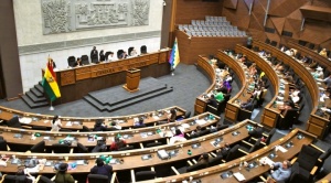 Asamblea cierra Legislatura 2023-2024 con informes de gestión de Israel Huaytari y Andrónico Rodríguez 1