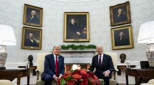 Trump destaca que "la política es dura" y agradece a Biden una transición pacífica 1