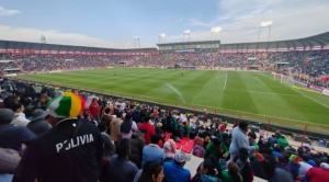 El empate de la selección estropea el récord internacional del estadio de El Alto  1