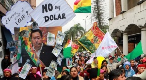 Bolivia en riesgo de devaluación y default según análisis de Bloomberg 1