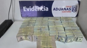 Secuestran 1,4 millones de dólares en bus que viajó de Cochabamba a Chile y en Suticollo 1